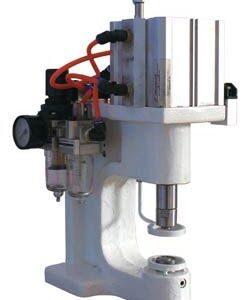 מכונת פנאומטית לטבעות